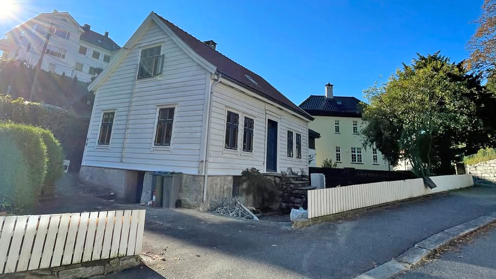 Tømmerhuset Lemstoven i Bergen ble oppført i 1860
